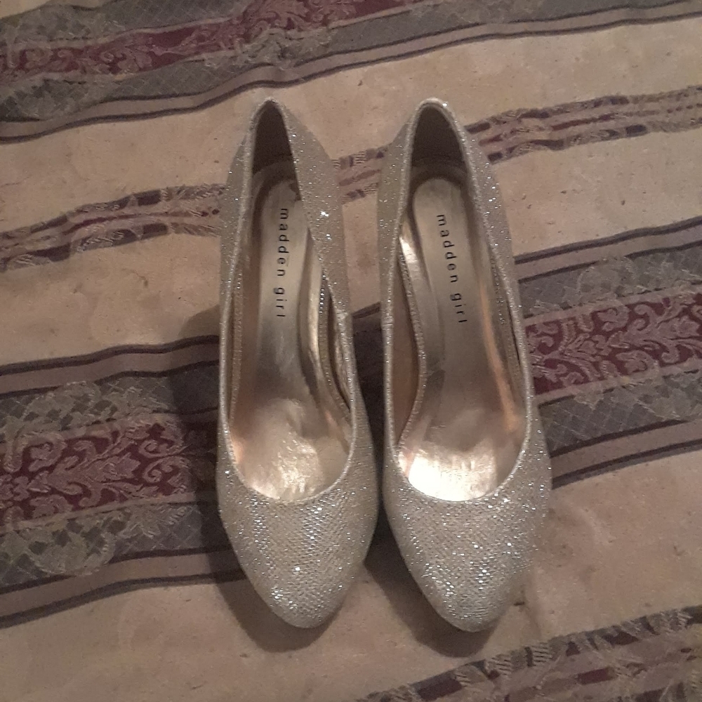 Glitter gold heels